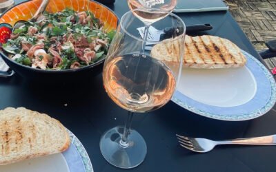Pasta salade met parmaham en gegrilde perzik